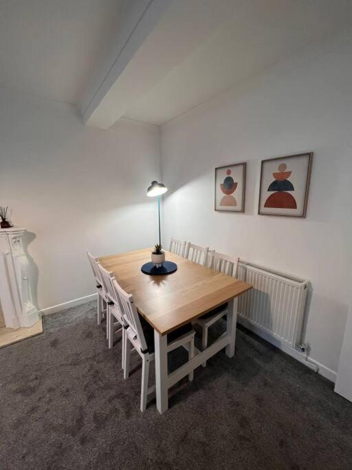 Bridge Place - Spacious Home With Plenty Of Beds! Merthyr Tydfil Extérieur photo